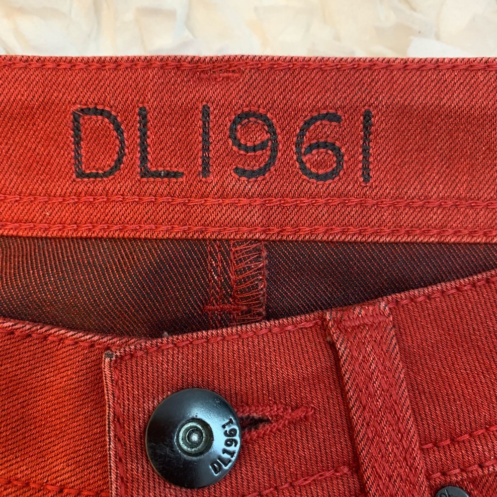 DL1961 Red Jeans. Emma 4way 360 - Picture 2 of 8